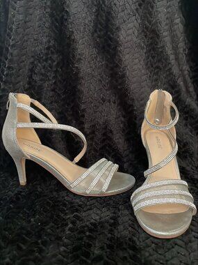 Maripe Heels Strappy Rhinstone Diamond Ella 7.5 Platinum Zip Open Toe Mesh